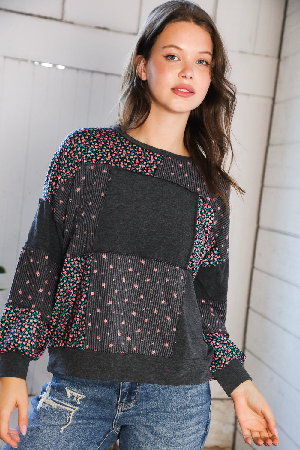 Lazy Daisies Charcoal Pullover