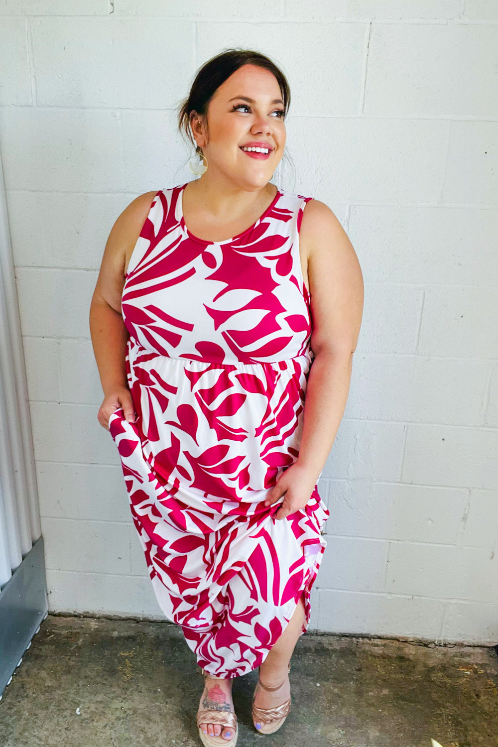 Magenta & White Floral Fit and Flare Sleeveless Maxi Dress